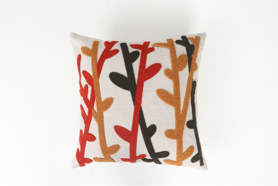 Sarmaşık Desenli Punch Kırlent 43x43